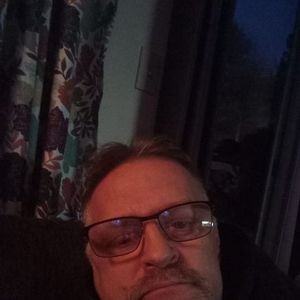 Meet your Posher, Brett